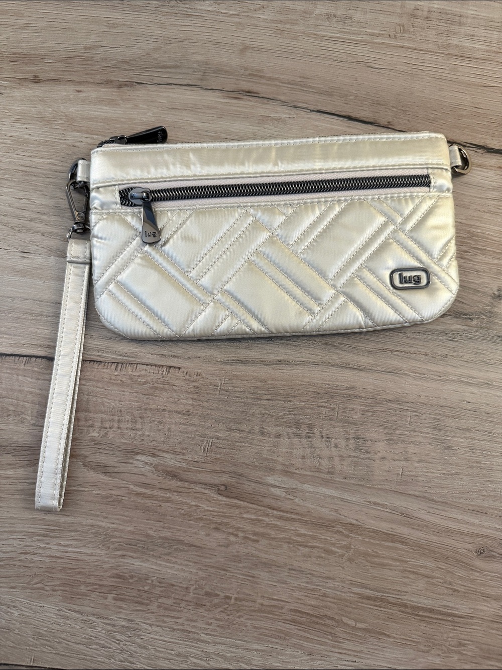 lug Super Metro pouch in Metallic Pebble - NWOT